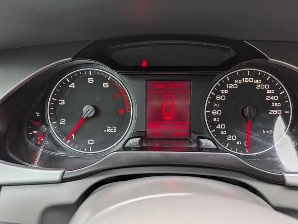 2010 Audi B8 A4 - Image 11 of 18