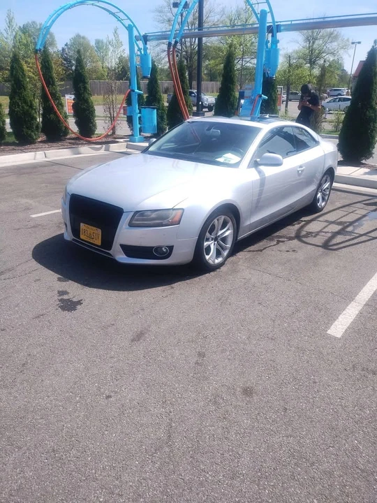 2010 Audi B8 A5 - Image 2 of 8