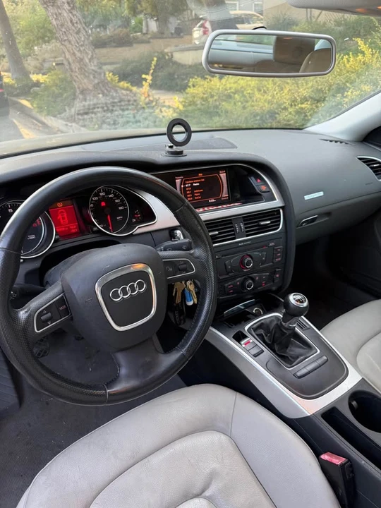2010 Audi B8 A5 - Image 8 of 10