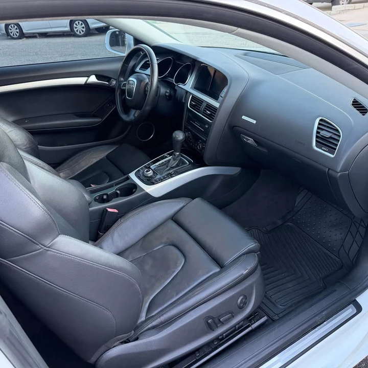 2010 Audi B8 A5 - Image 8 of 8