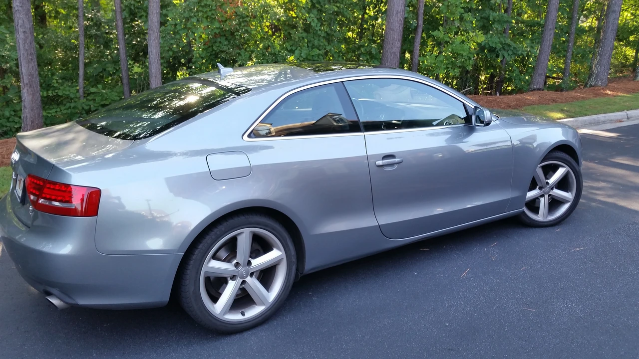 2010 Audi B8 A5 - Image 2 of 3