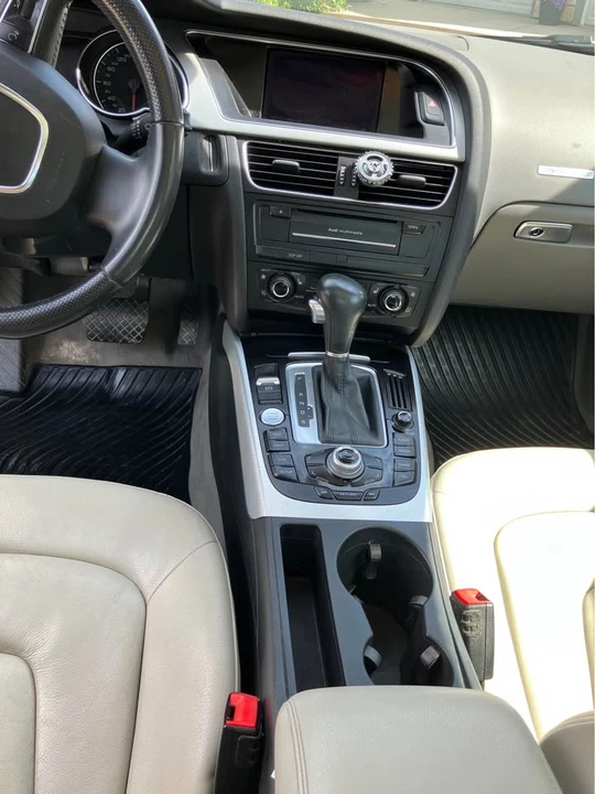 2010 Audi B8 A5 - Image 4 of 8