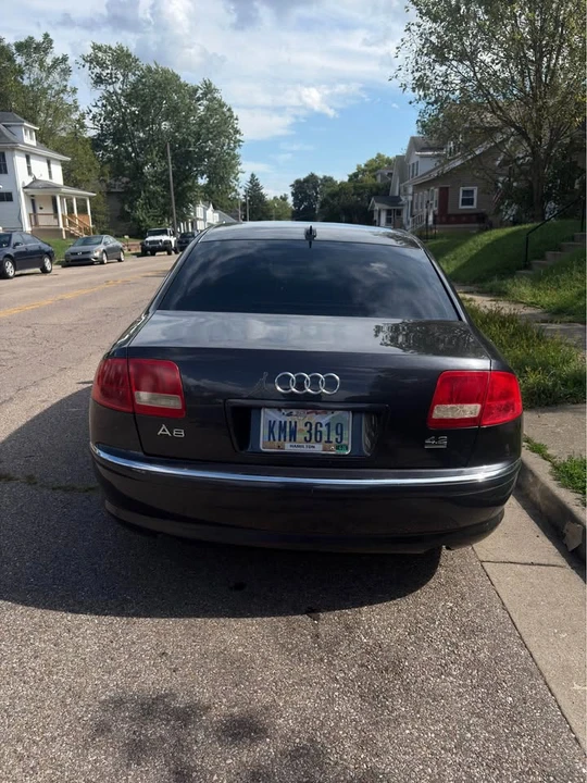 2010 Audi D4 A8 - Image 4 of 5