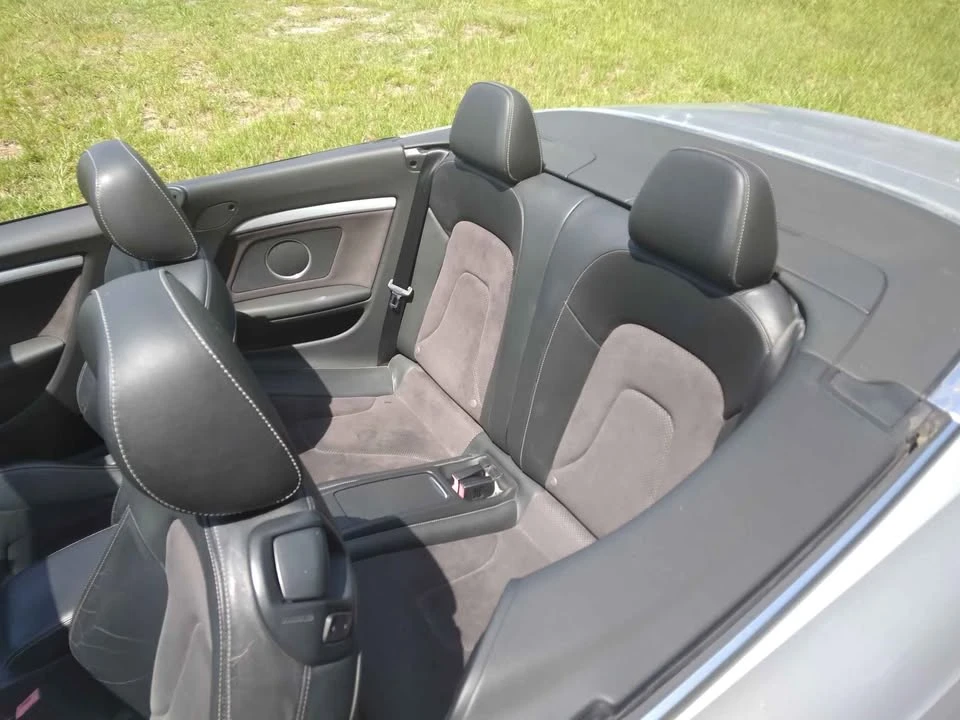 2010 Audi Coupe & Cabriolet - Image 9 of 16
