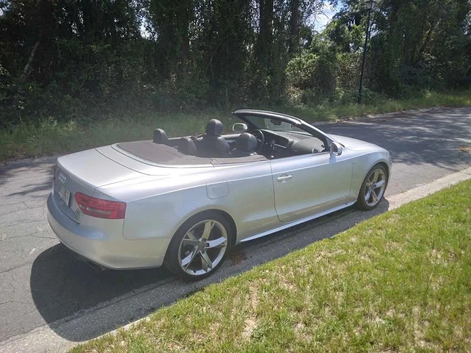 2010 Audi Coupe & Cabriolet - Image 4 of 16