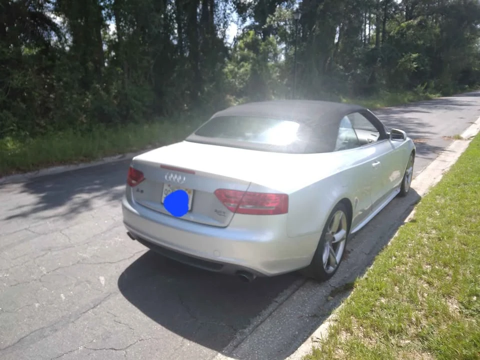 2010 Audi Coupe & Cabriolet - Image 8 of 16