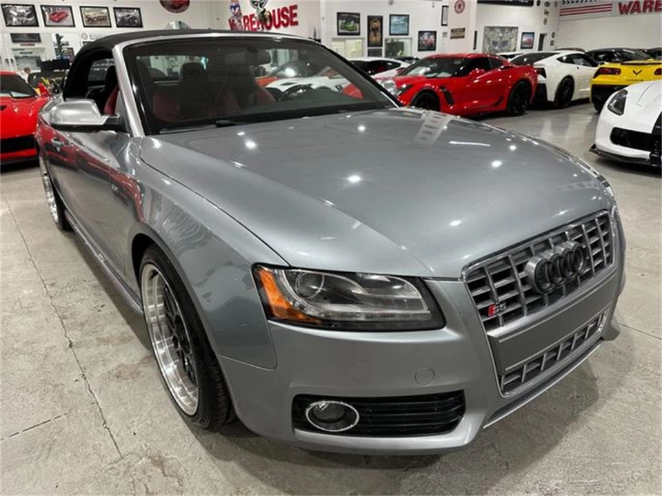 2010 Audi Coupe & Cabriolet - Image 4 of 10