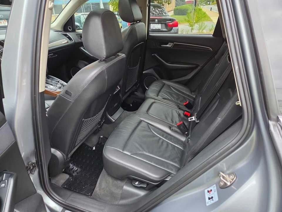 2010 Audi 8R Q5 - Image 2 of 7