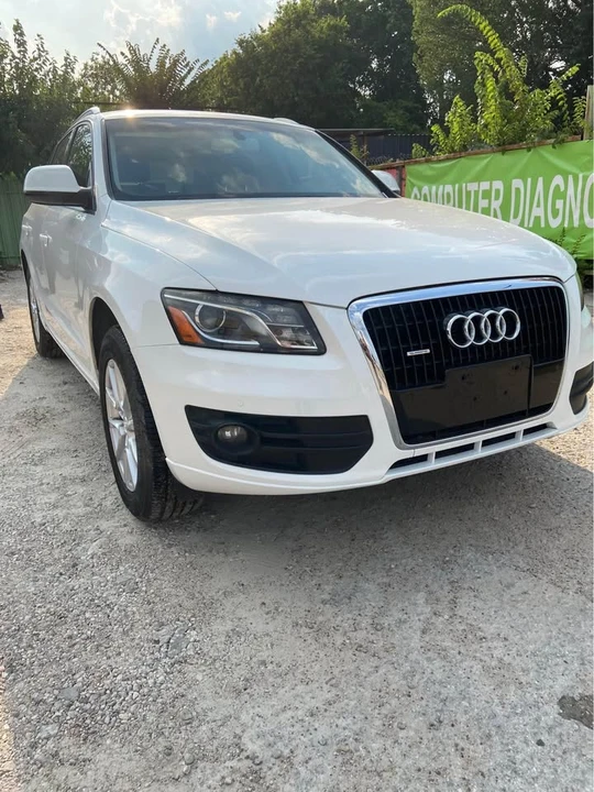 2010 Audi 8R Q5 - Image 2 of 10