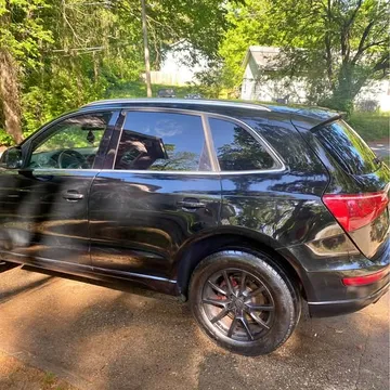 2010 Audi Q5 2.0T Premium Plus