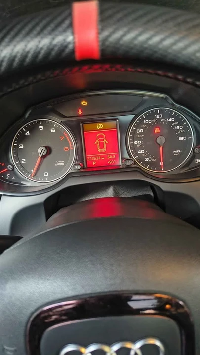 2010 Audi 8R Q5 - Image 10 of 20
