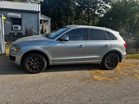 2010 Audi Q5 2.0T Premium Plus