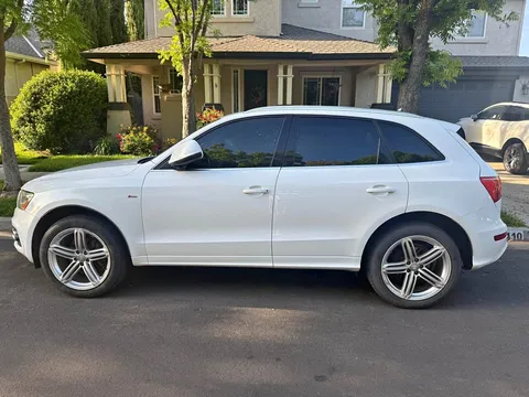 2010 Audi Q5 2.0T Quattro Premium