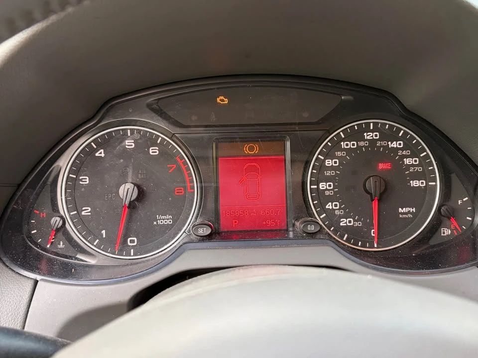 2010 Audi 8R Q5 - Image 13 of 14