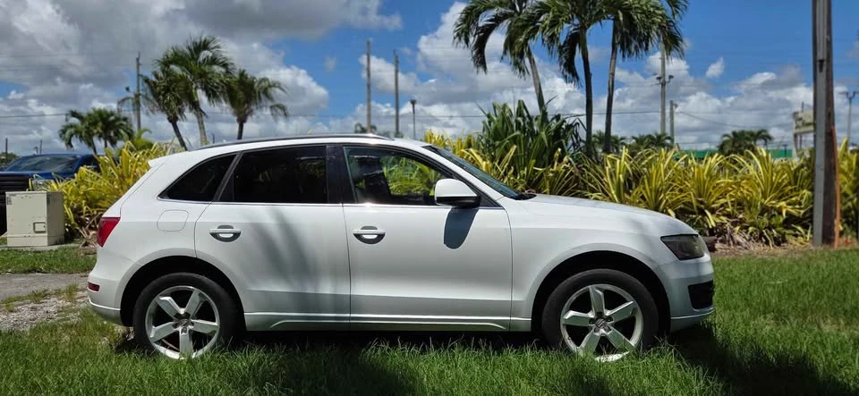 2010 Audi 8R Q5 - Image 3 of 10