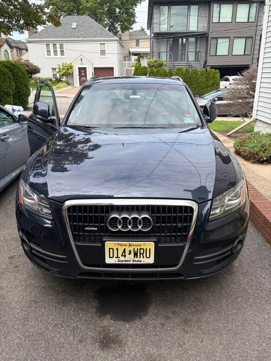 2010 Audi 8R Q5 - Image 2 of 10