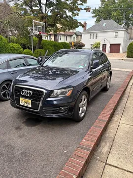 2010 Audi Q5 3.0T Prestige Sport Utility 4D