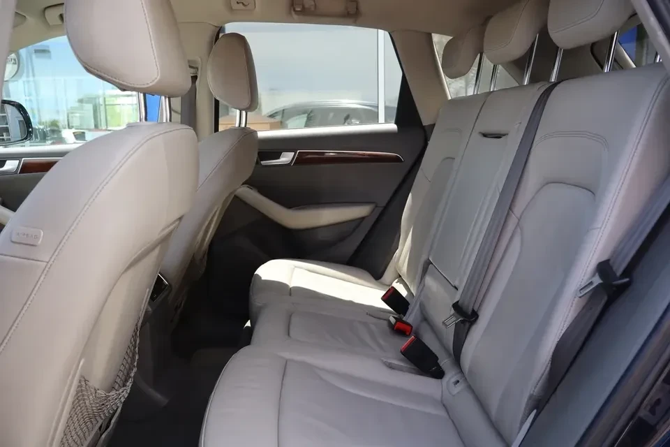 2010 Audi 8R Q5 - Image 10 of 20