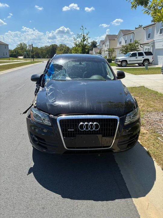 2010 Audi 8R Q5 - Image 2 of 5