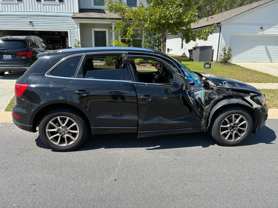 2010 Audi 8R Q5 - Image 5 of 5
