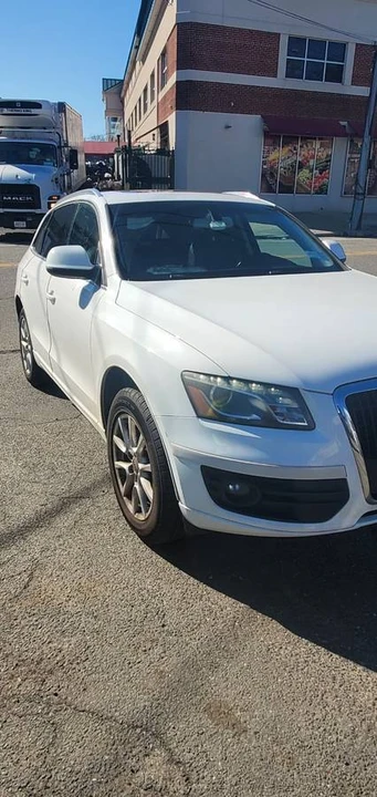 2010 Audi 8R Q5 - Image 3 of 4