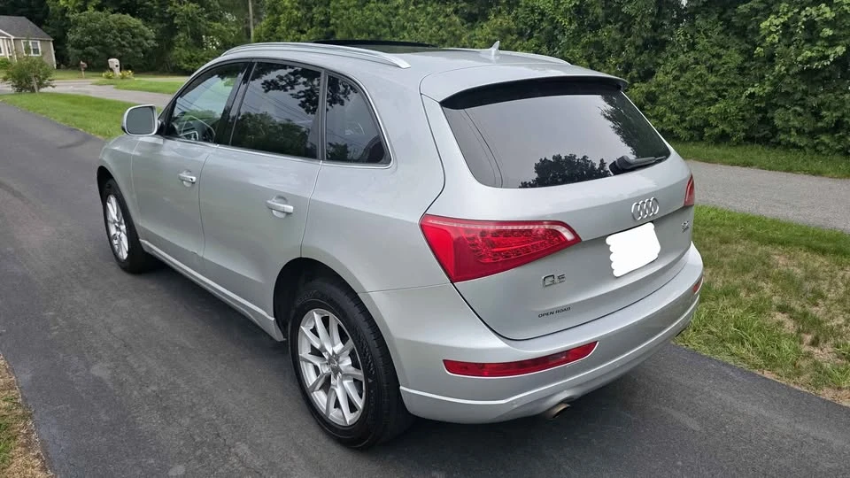 2010 Audi 8R Q5 - Image 4 of 12