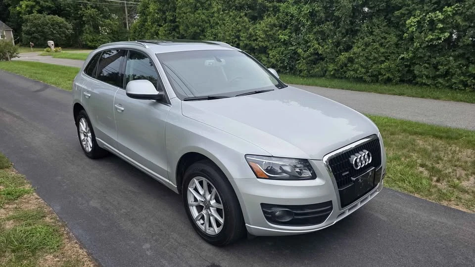 2010 Audi 8R Q5 - Image 2 of 12