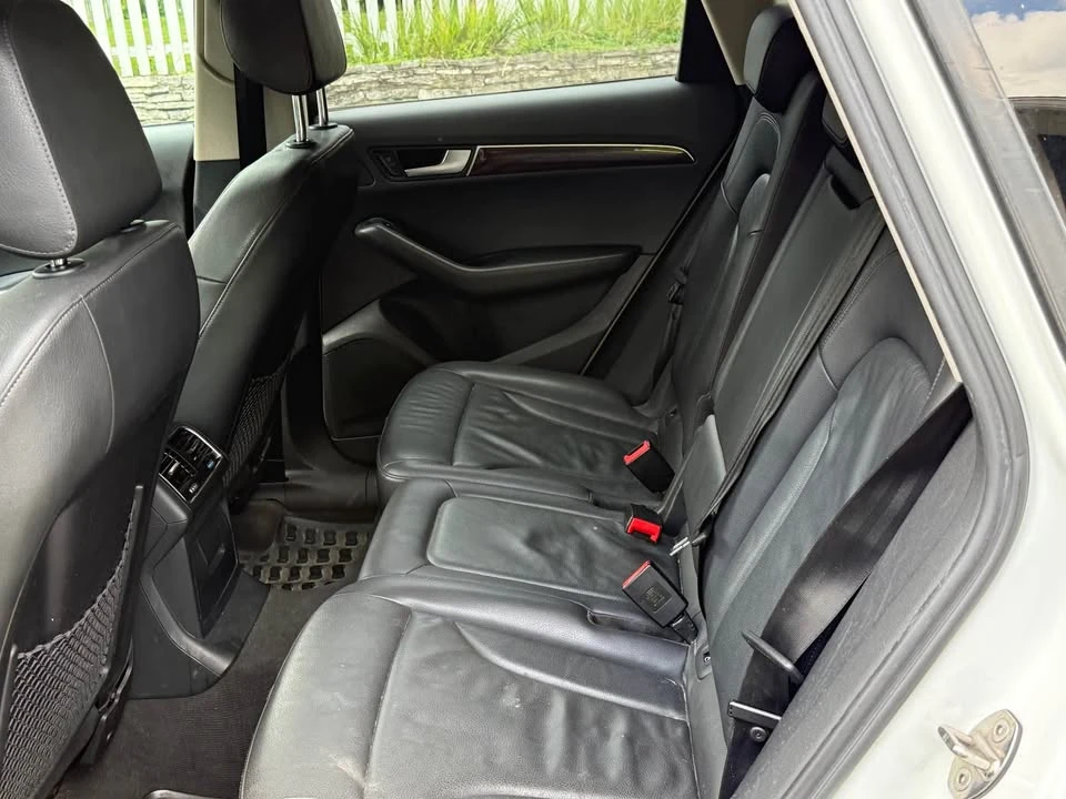 2010 Audi 8R Q5 - Image 12 of 16