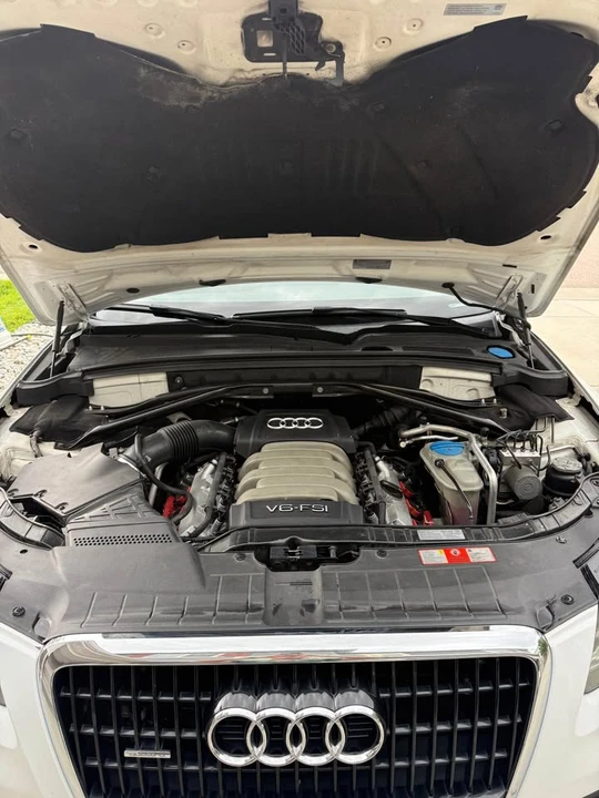 2010 Audi 8R Q5 - Image 10 of 20