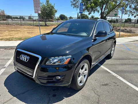 2010 Audi Q5 3.2 Quattro Premium Plus Sport Utility 4D