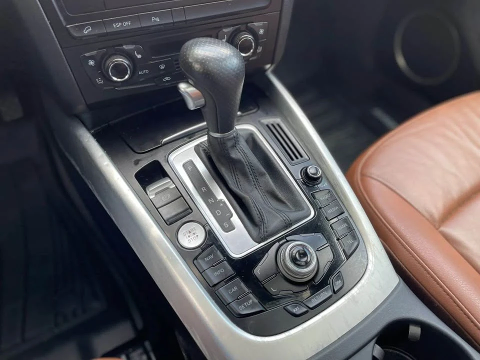 2010 Audi 8R Q5 - Image 6 of 11