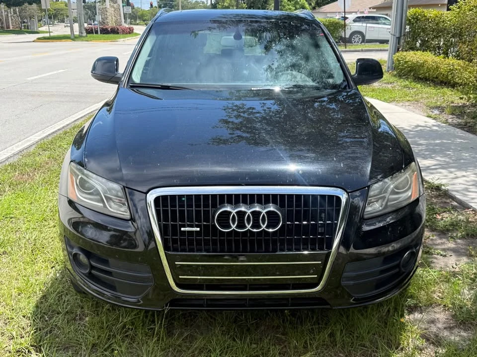 2010 Audi 8R Q5 - Image 2 of 10