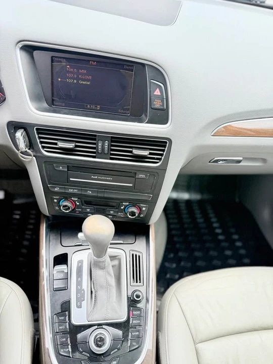 2010 Audi 8R Q5 - Image 11 of 16