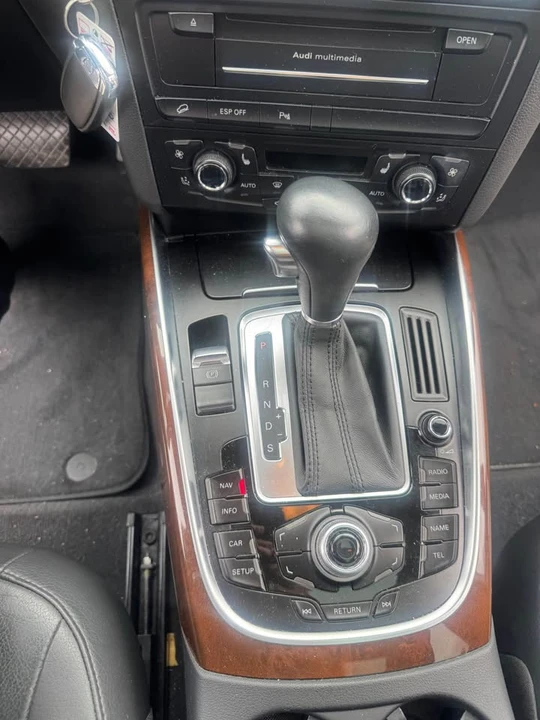 2010 Audi 8R Q5 - Image 15 of 19