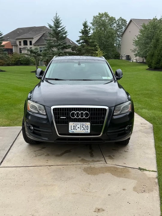 2010 Audi 8R Q5 - Image 2 of 12