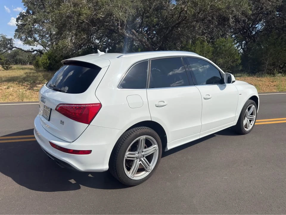 2010 Audi 8R Q5 - Image 3 of 19