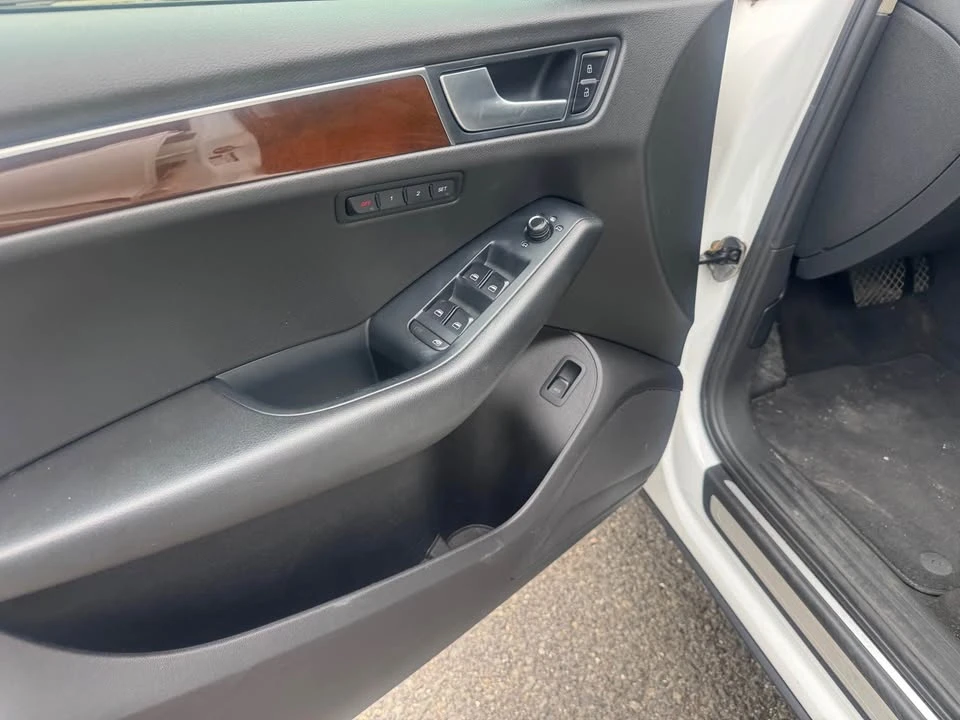 2010 Audi 8R Q5 - Image 12 of 19