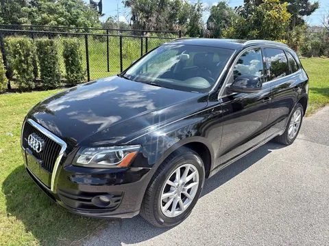 2010 Audi Q5 3.2 Quattro Premium Plus Sport Utility 4D