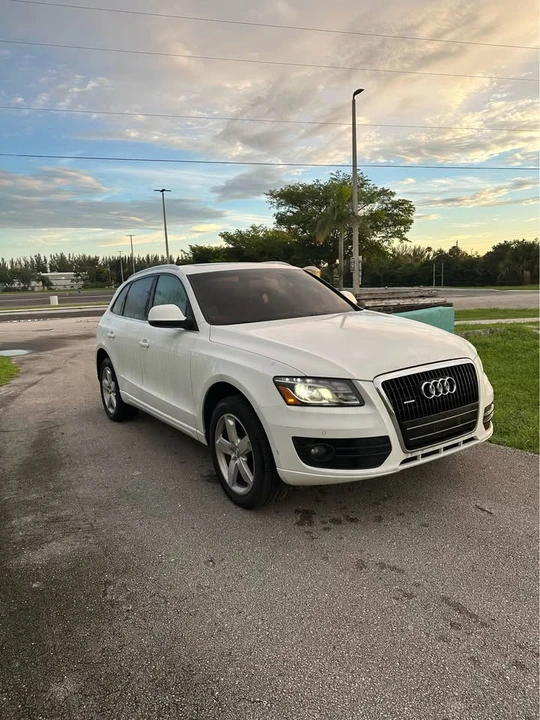 2010 Audi 8R Q5 - Image 2 of 5