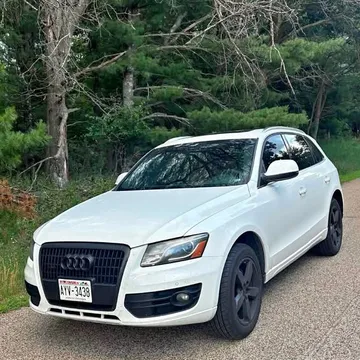 2010 Audi Q5 3.2 Quattro Premium Sport Utility 4D