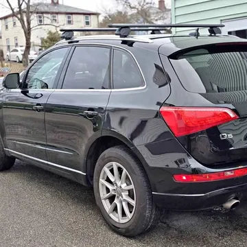 2010 Audi Q5 3.2 Quattro Premium Sport Utility 4D
