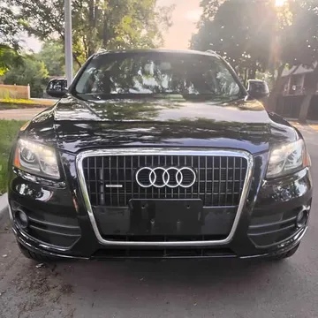 2010 Audi Q5 3.2 Quattro Premium Sport Utility 4D