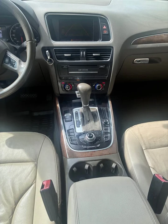 2010 Audi 8R Q5 - Image 9 of 11