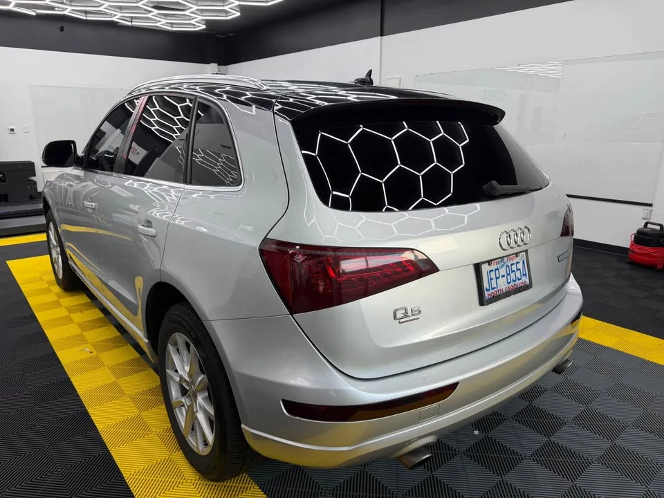 2010 Audi 8R Q5 - Image 4 of 12