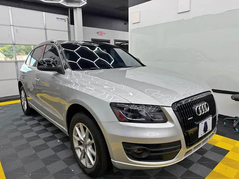 2010 Audi Q5 3.2 Quattro Premium Sport Utility 4D