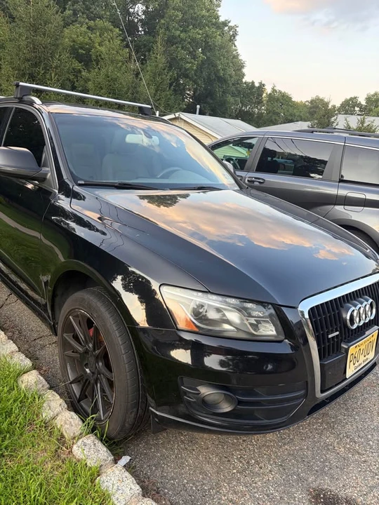 2010 Audi 8R Q5 - Image 3 of 9