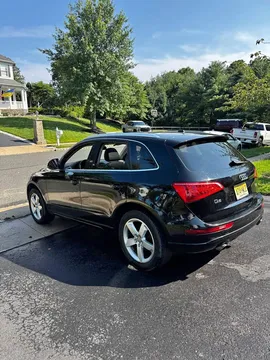 2010 Audi Q5 3.2 Quattro Premium Sport Utility 4D