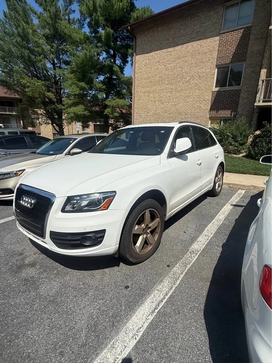 2010 Audi 8R Q5 - Image 2 of 5