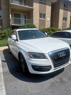 2010 Audi Q5 3.2 Quattro Premium Sport Utility 4D