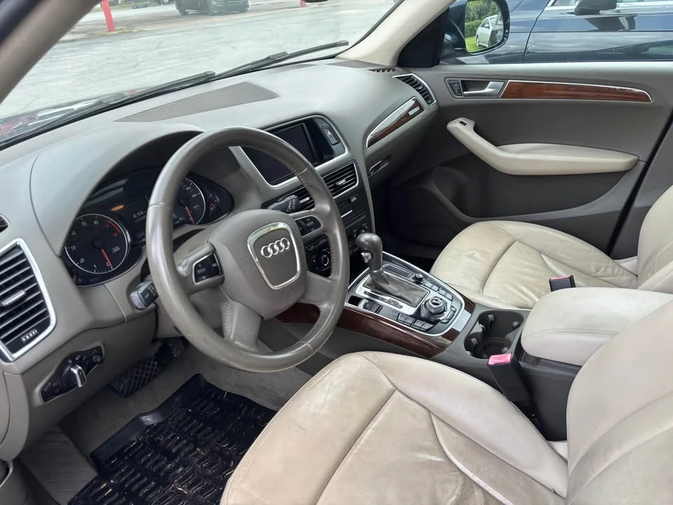 2010 Audi 8R Q5 - Image 10 of 18
